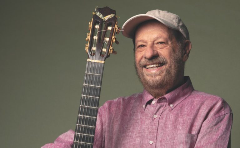 João Bosco celebra 80 anos com álbum de encontros musicais