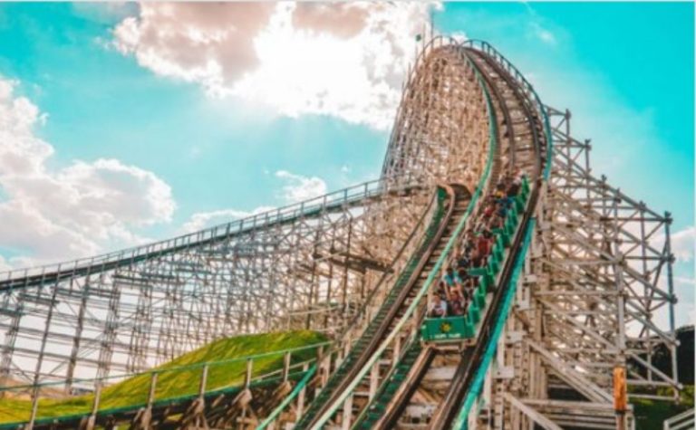 Jovem perde movimentos após andar em montanha-russa no Hopi Hari