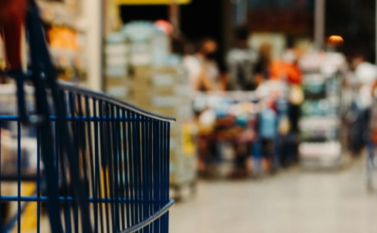 Justiça condena rede de supermercados no AM por aplicar escala 9×1
