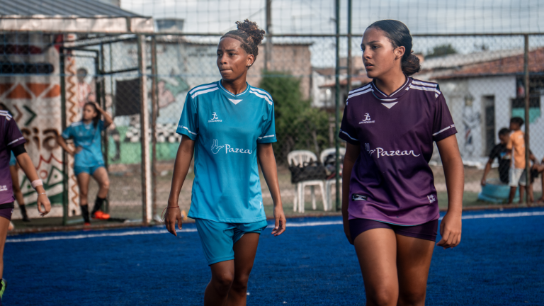 Liga Social reúne 400 meninas em evento de futebol no Recife