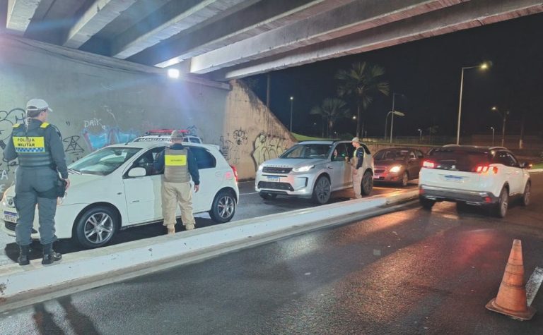 Mais de 100 motoristas recusam bafômetro e terão CNH suspensa