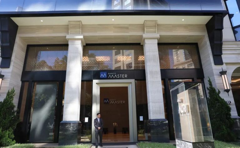 Moraes aponta “escolha seletiva” e pede divulgação de todo caso Master