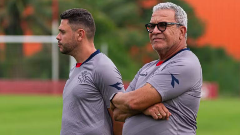 Náutico demite Hélio e Guilherme dos Anjos do comando técnico