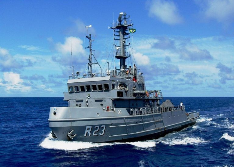 Navio rebocador da Marinha do Brasil poderá ser visitado neste fim de semana