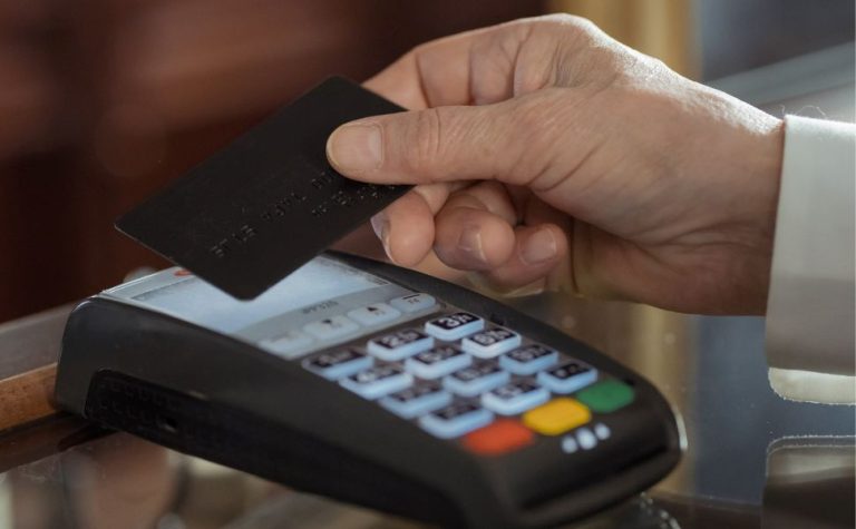 Novo programa pode limpar nome de 260 mil endividados no Estado