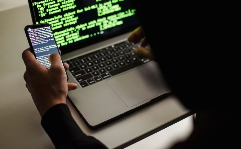 Organizações brasileiras enfrentam mais de 4 mil ataques cibernéticos por semana