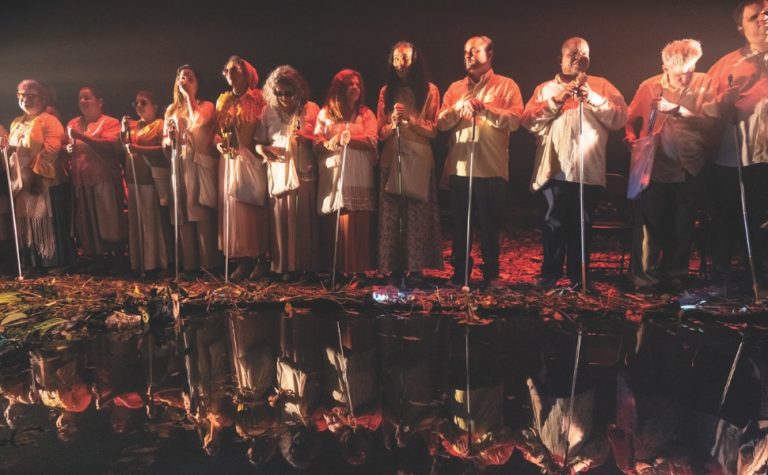 Orquestra de cantores cegos estreia espetáculo em Vitória