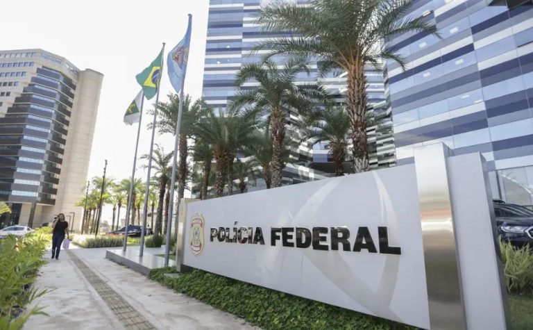 PF envia a Gilmar e Zanin íntegra de material do celular de Vorcaro