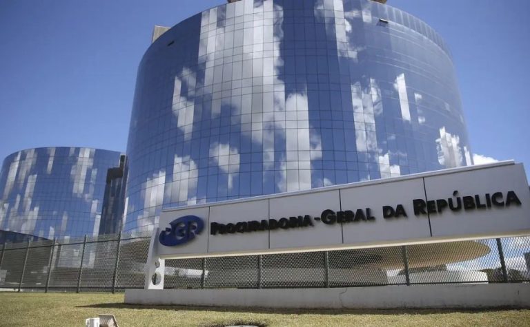 PGR deve se manifestar sobre supostas conversas entre Vorcaro e Moraes