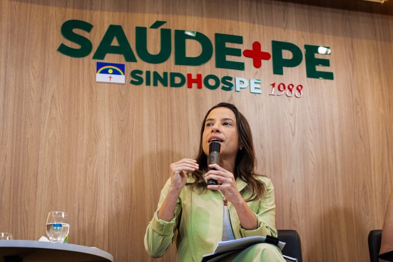 Raquel reforça desculpas por fala sobre laqueadura. “Me indignei comigo mesma”