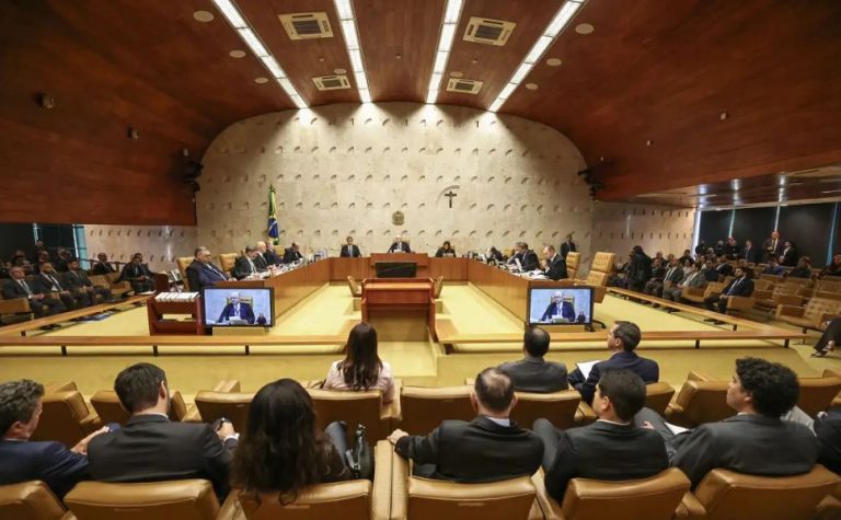 Sessão de julgamento sobre Moraes é retomada; acompanhe ao vivo