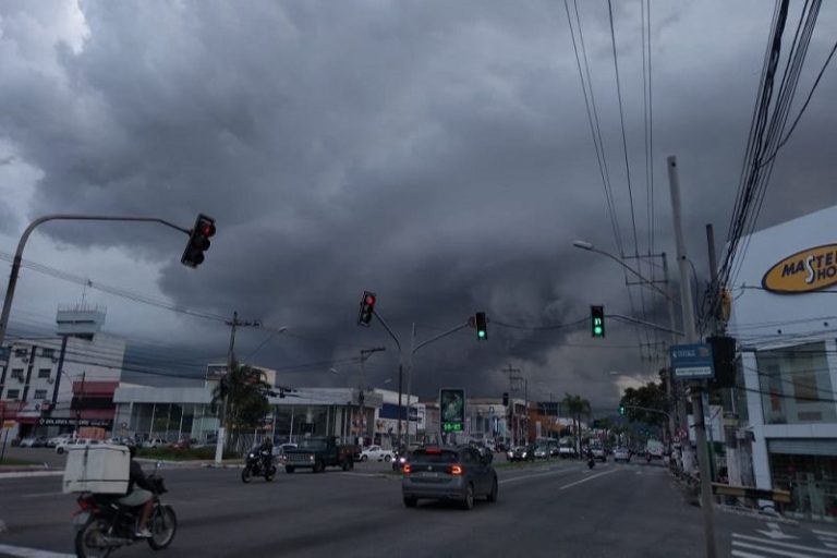 Setembro começa com alerta de tempestade e chuvas intensas para cidades do ES