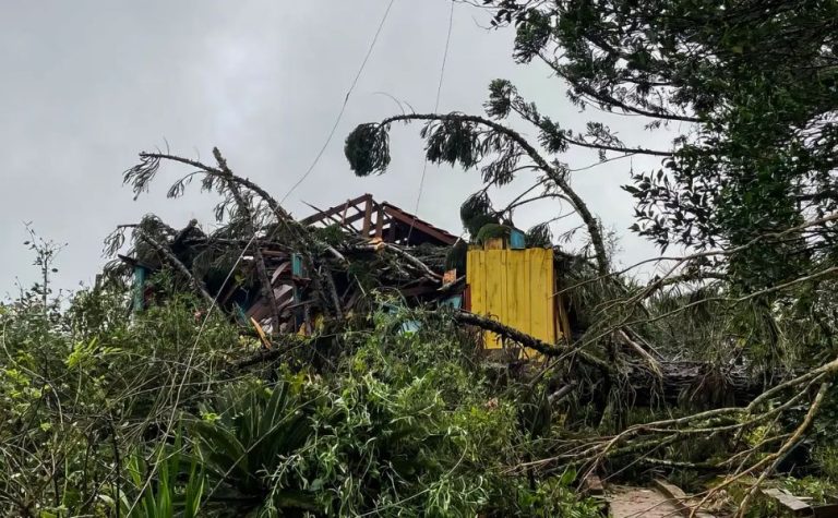 Tempestade, ventos fortes e granizo deixam Sul do Brasil em alerta