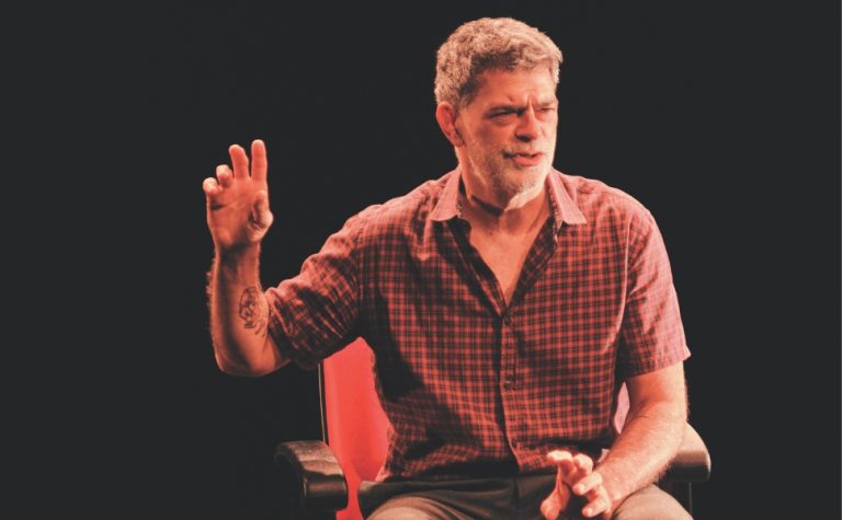 “Todos estamos sujeitos a perder a razão”, diz Eduardo Moscovis