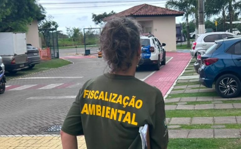 Tutor é preso após cadela ser resgatada em estado grave em apartamento na Serra