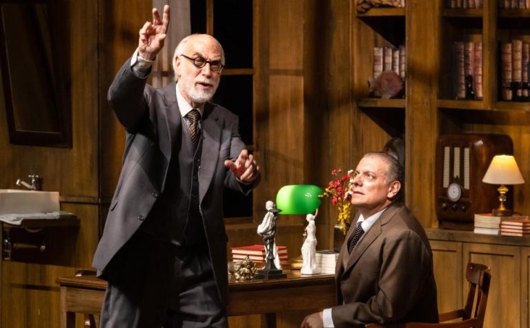 “A Última Sessão de Freud” chega a Vitória no Teatro da Ufes
