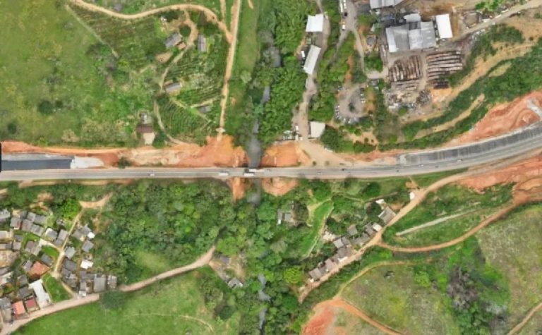 BR-101 em Fundão será totalmente interditada nesta segunda e terça para obras