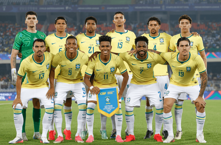 Brasil goleia Índia por 4 a 0 em Calcutá