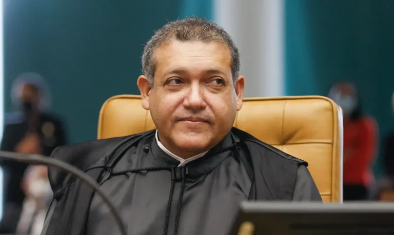 Canal Exército do Lula é suspenso novamente por decisão de Kassio Nunes Marques