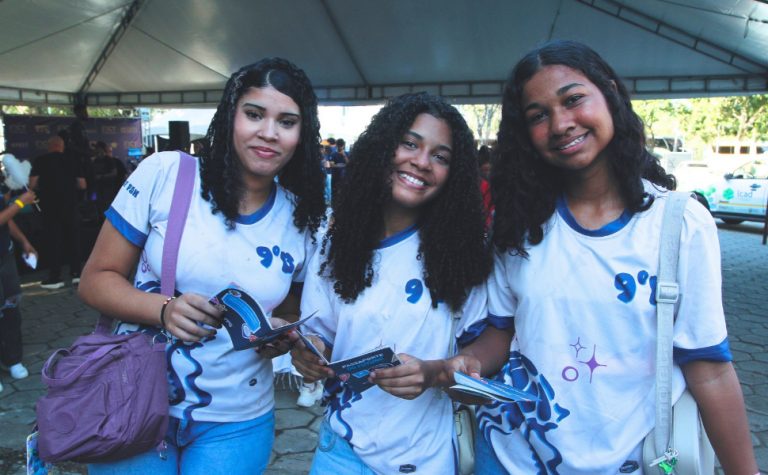 Caravanas de 340 escolas chegam a Vitória para feira de profissões