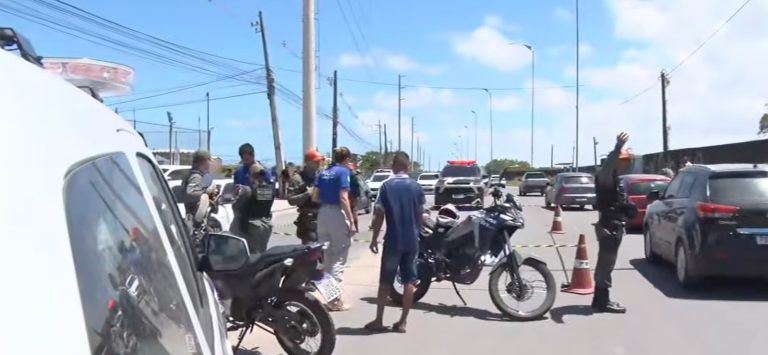 Casal morre atropelado por carro após batida entre motos em Paulista