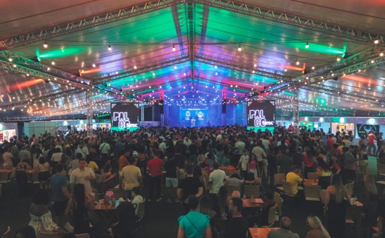Festa alemã reúne 12 cervejarias artesanais em Viana