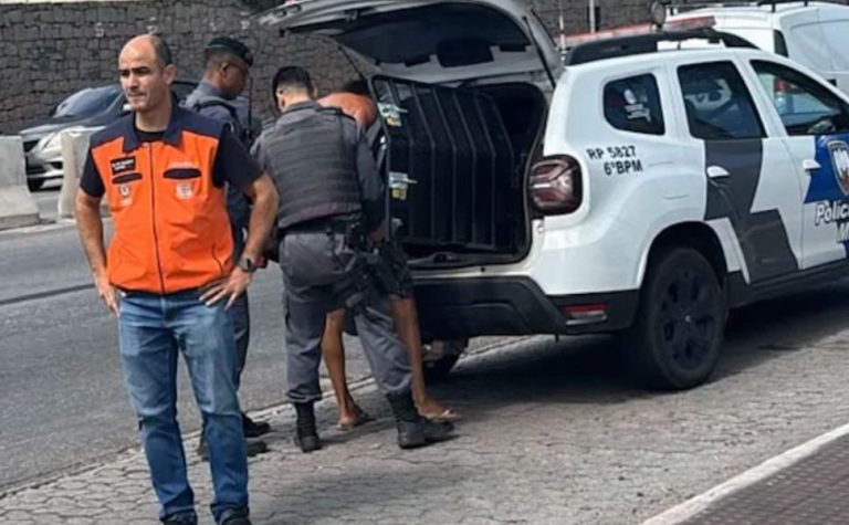 Homem é detido após importunar sexualmente duas passageiras no Transcol, na Serra
