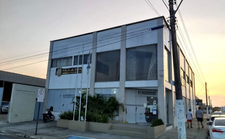 Homem é preso após matar companheira a facadas na frente do filho em Linhares