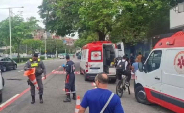 Jovem é atropelada por moto na calçada da Beira-Mar, em Vitória