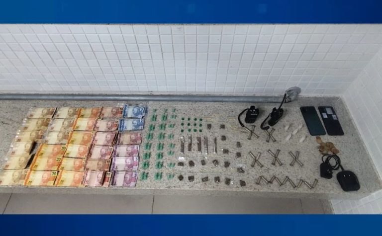 PM prende três por tráfico e apreende moto adulterada em Vitória