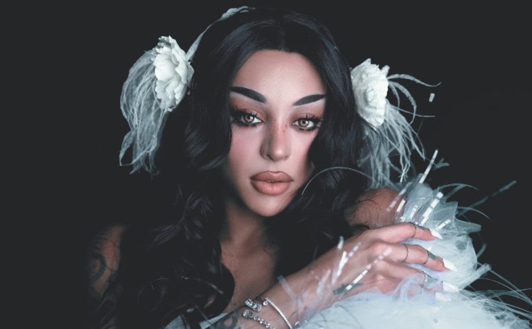 Pabllo Vittar mergulha na luxúria e mira mercado internacional em novo álbum