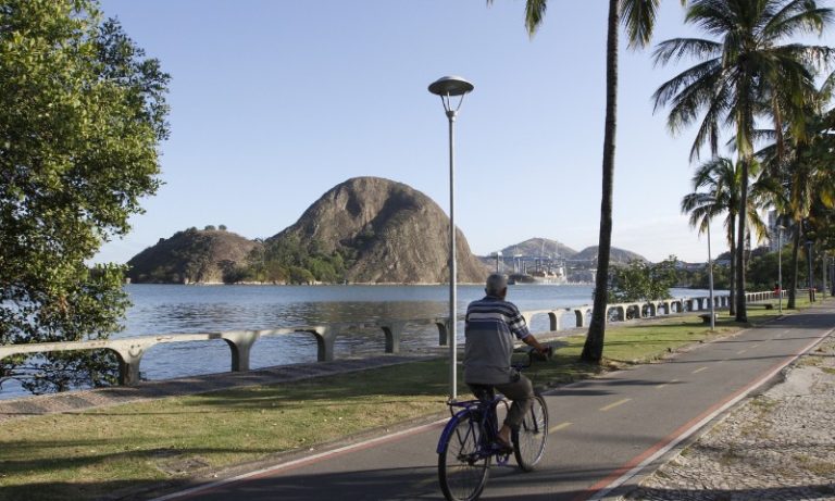 Prefeitura de Vitória cria ciclovia provisória na Beira-Mar neste sábado