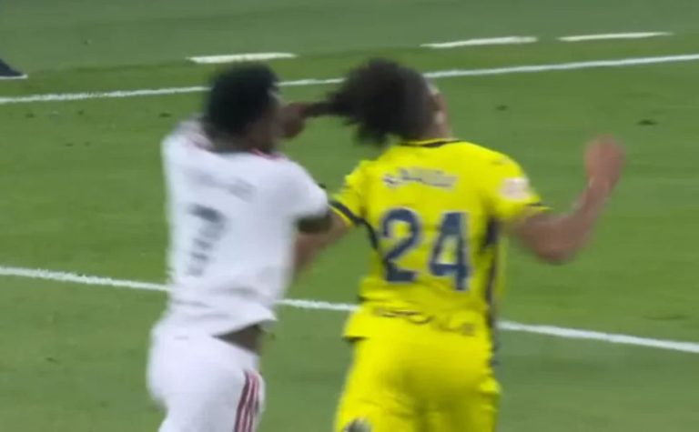 Vini Jr. é flagrado empurrando funcionário após expulsão pelo Real Madrid